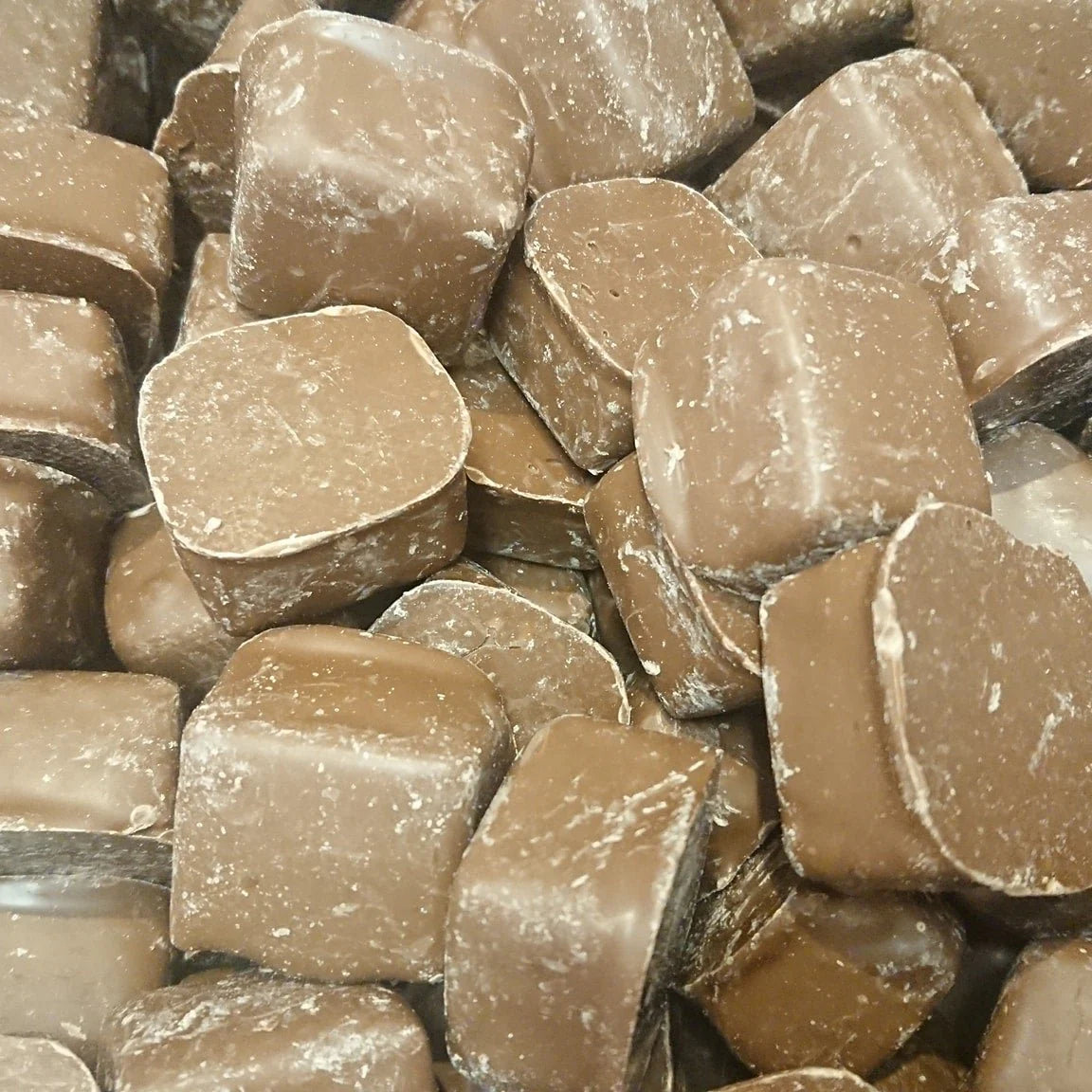 500g chocolate honeycomb bar with rich chocolate coating and golden honeycomb center